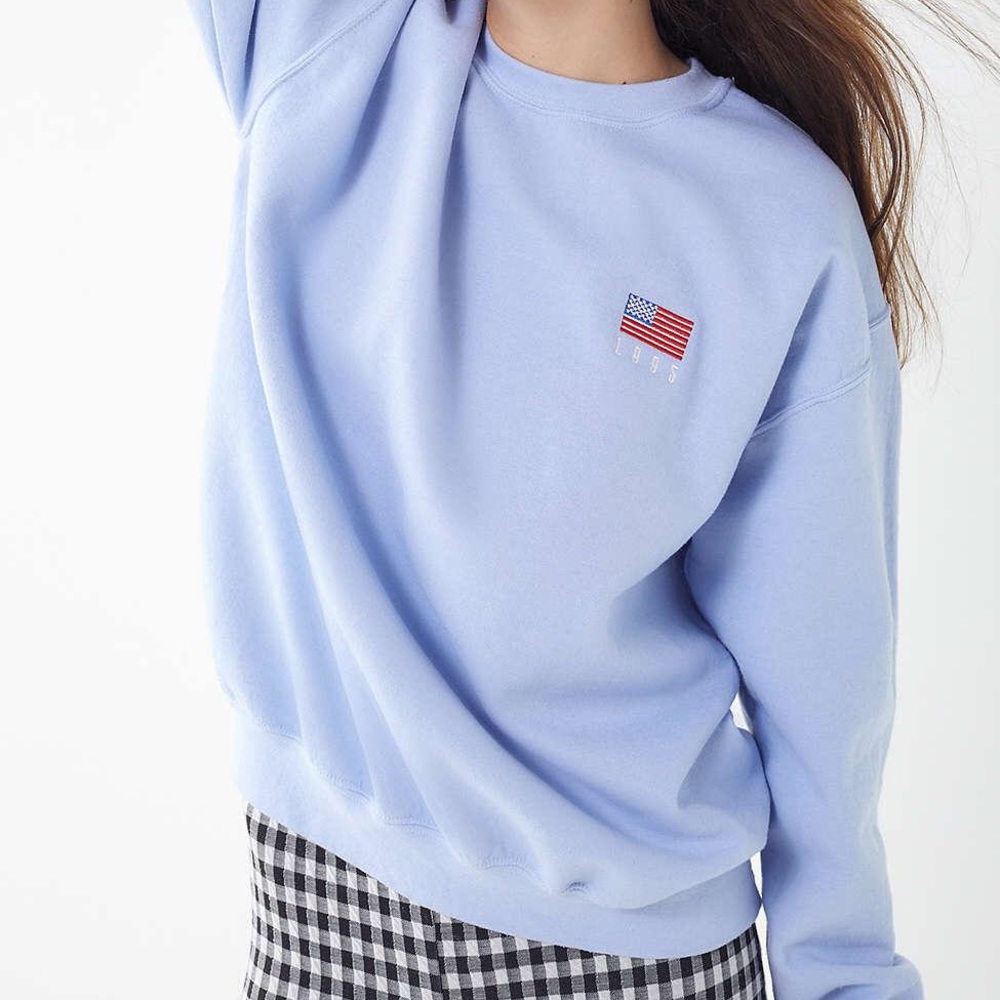 LIGHT BLUE 1995  UBRAN OUTFITTERS SWEATSHIRT
